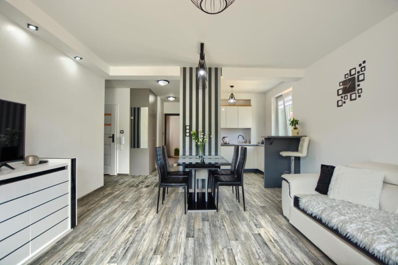 Apartament Glamour Устшики Долне Екстериор снимка